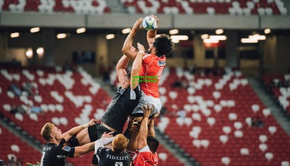 拉亚神勇七扑救零封曼联，枪手门神成英超焦点